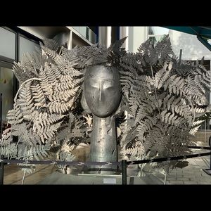 Meet your Posher, Raymond